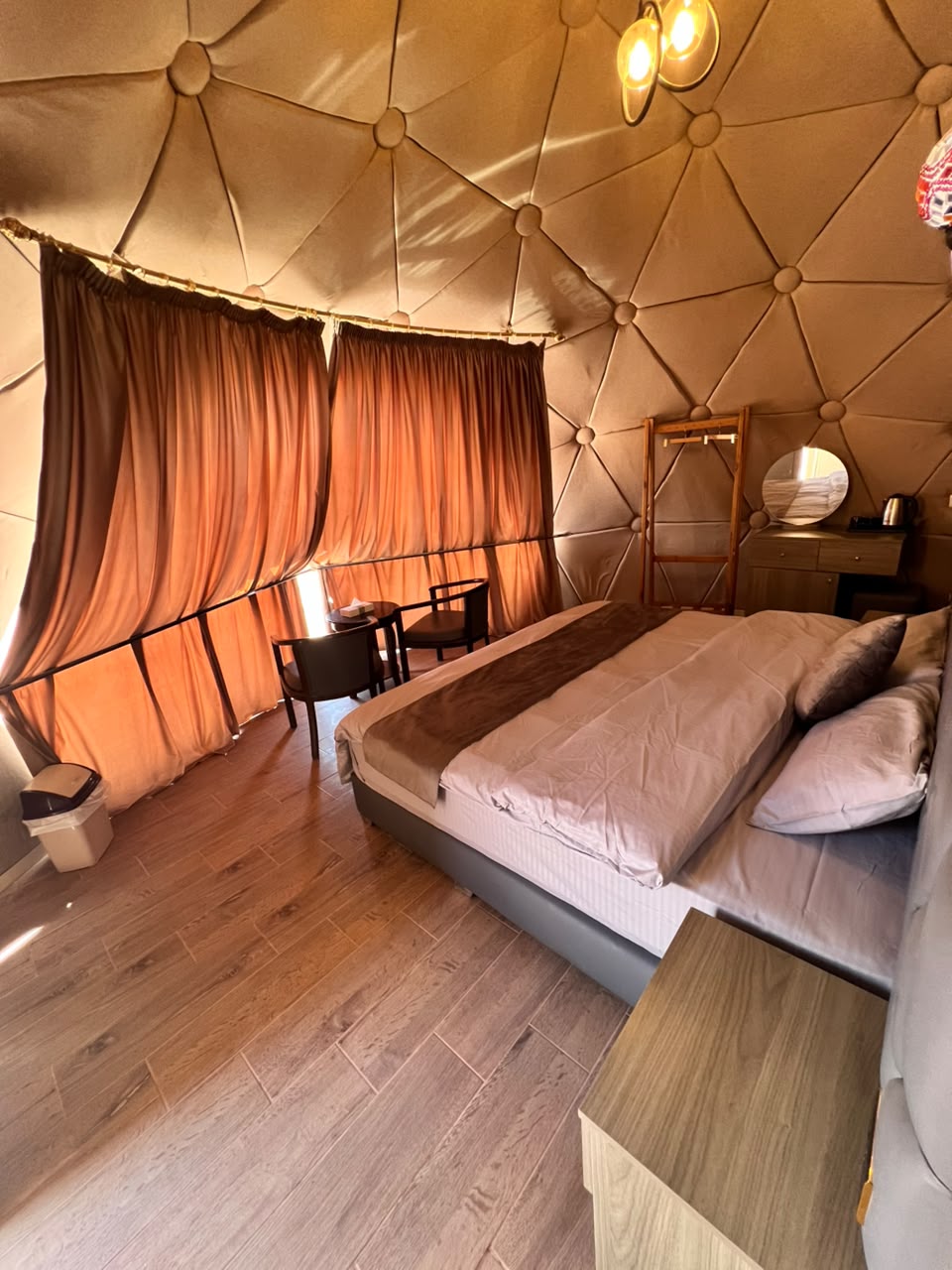 Desert dining experience in Wadi Rum